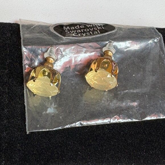 Swarovski Crystal Studs Earrings - Picture 4 of 5